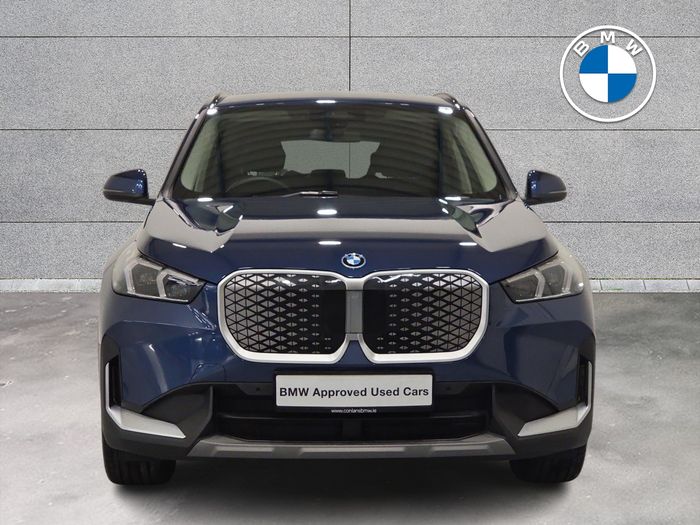 BMW iX1 2025