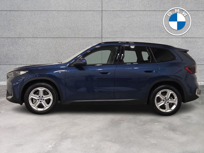 BMW iX1 2025