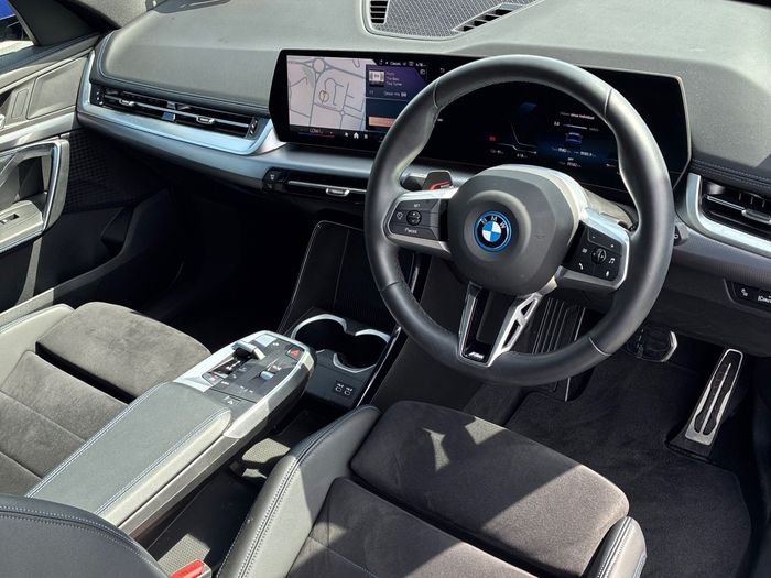 BMW iX1 2025