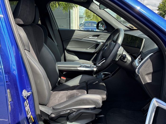 BMW iX1 2025