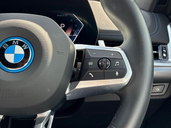 BMW iX1 2025