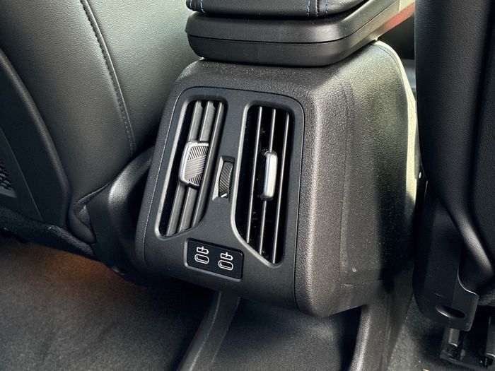 BMW iX1 2025