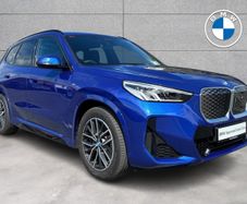 BMW iX1 2025
