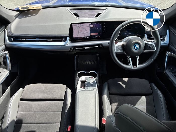 BMW iX1 2025