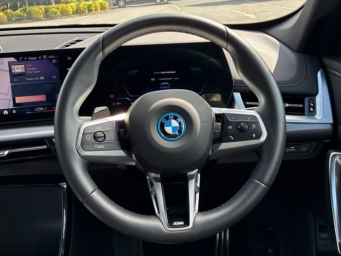 BMW iX1 2025