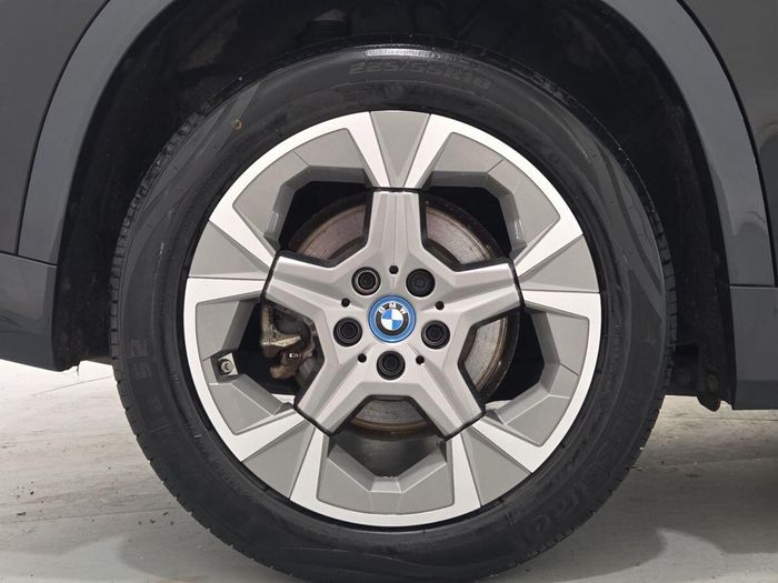 BMW iX1 2023