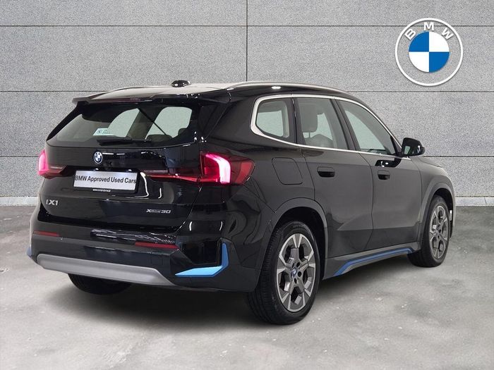 BMW iX1 2023