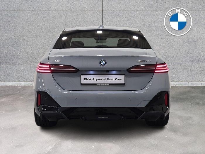 BMW i5 2025