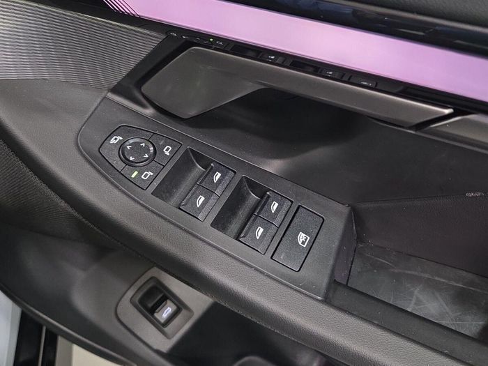 BMW i5 2025