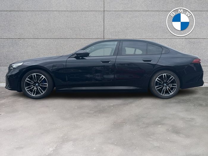 BMW 5 Series 2025