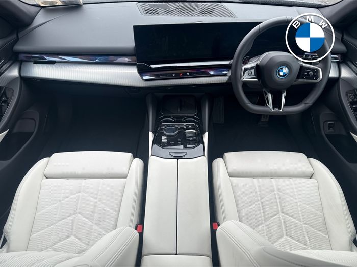 BMW 5 Series 2025