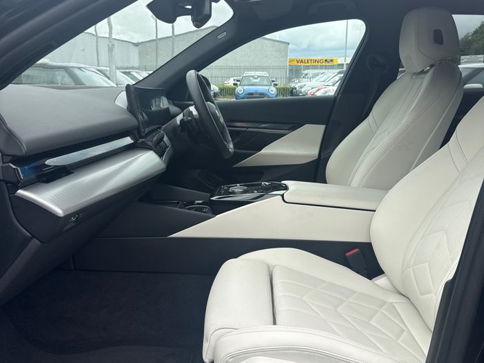 BMW 5 Series 2025