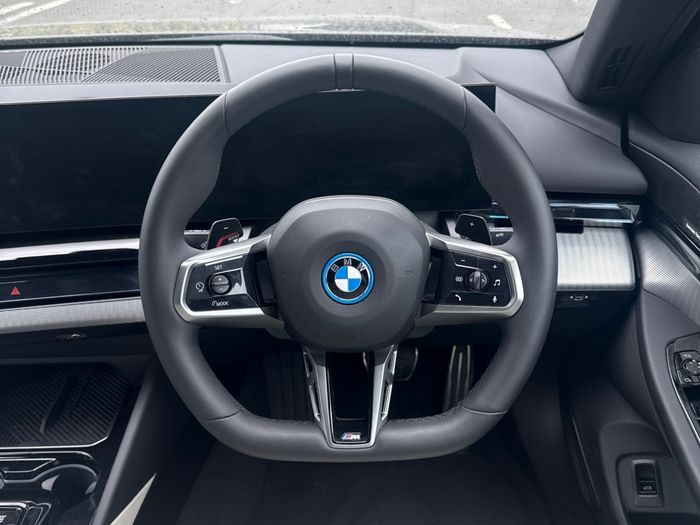 BMW 5 Series 2025