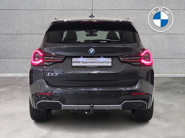BMW iX3 2024