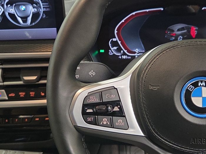 BMW iX3 2024