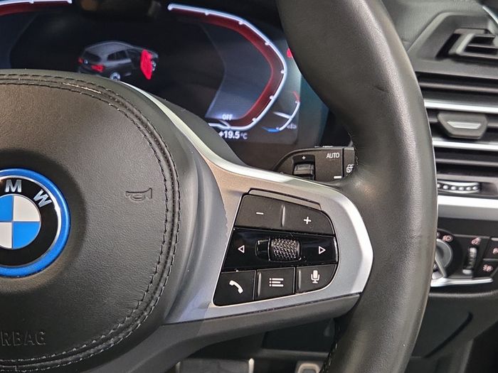 BMW iX3 2024