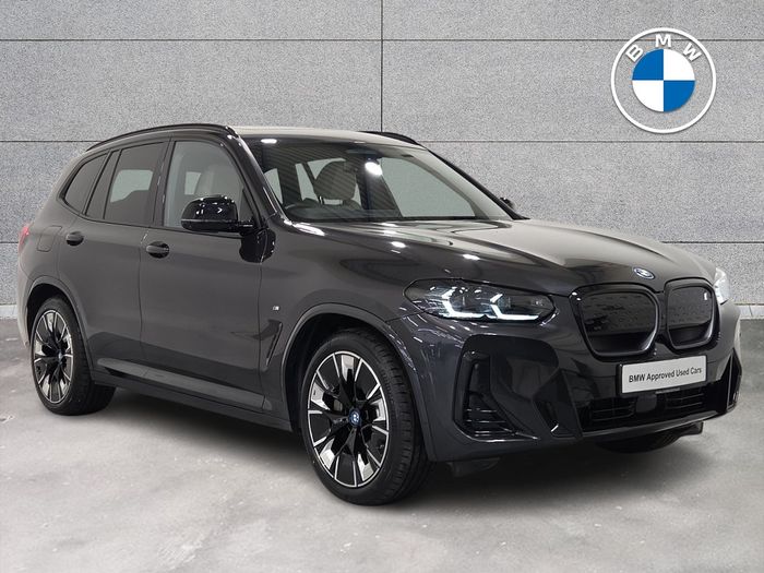 BMW iX3 2024