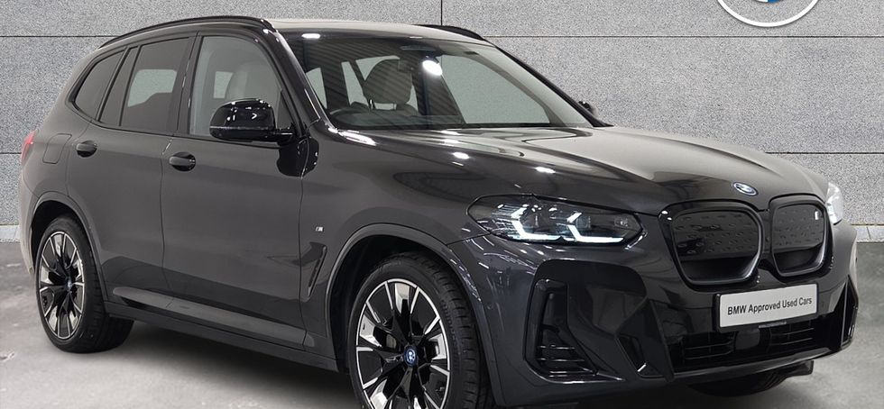 BMW iX3 2024