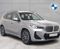 BMW iX1 2025