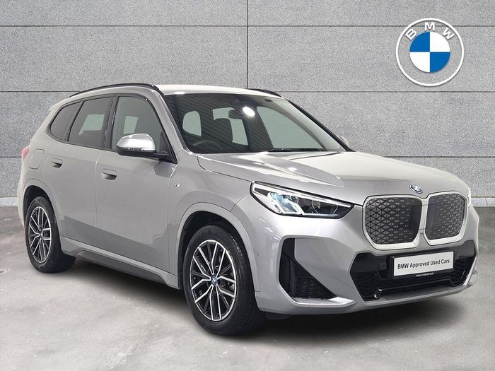 BMW iX1 2025