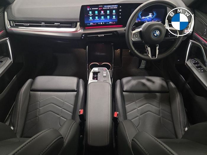 BMW iX1 2025