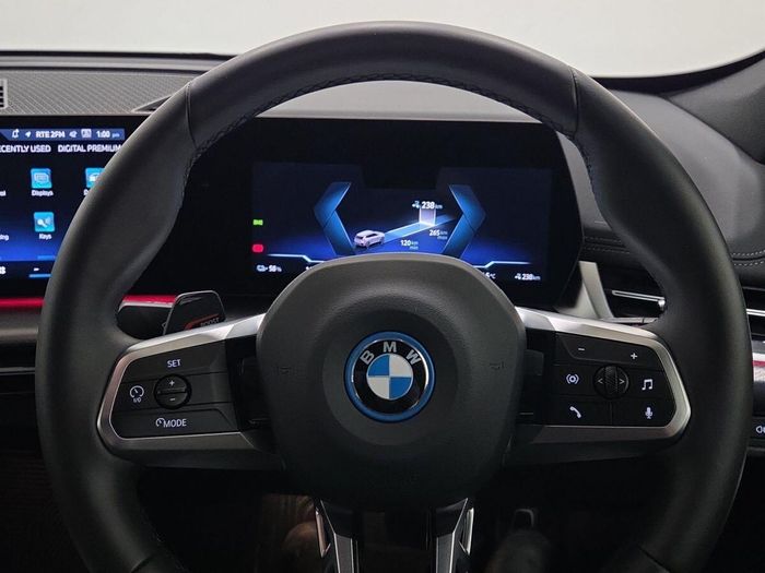 BMW iX1 2025
