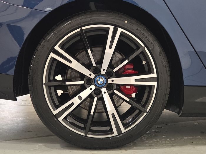 BMW 5 Series 2025