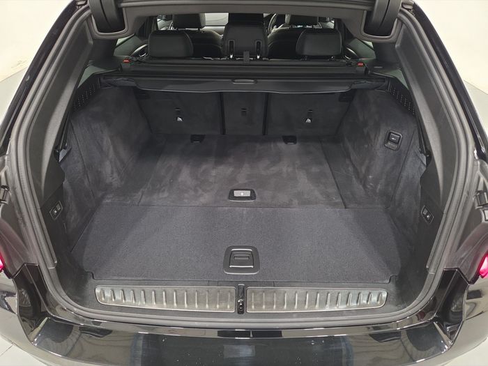 BMW 5 Series 2023