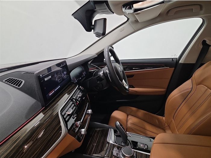 BMW 5 Series 2023