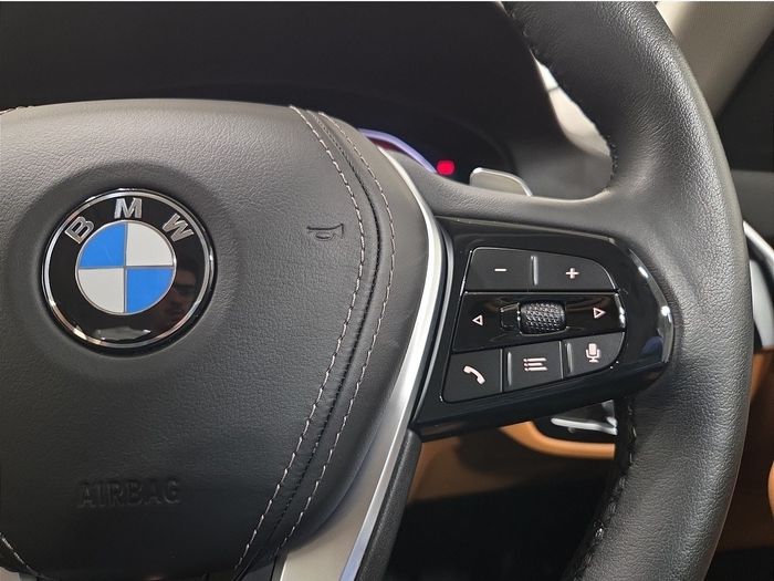 BMW 5 Series 2023