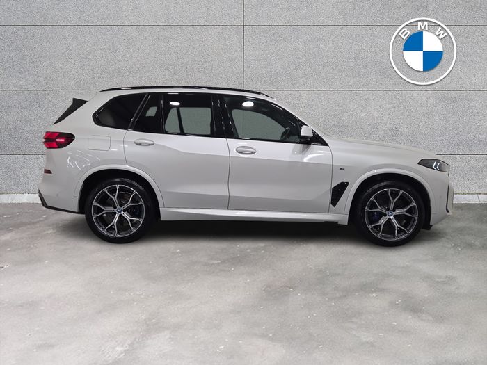 BMW X5 2024