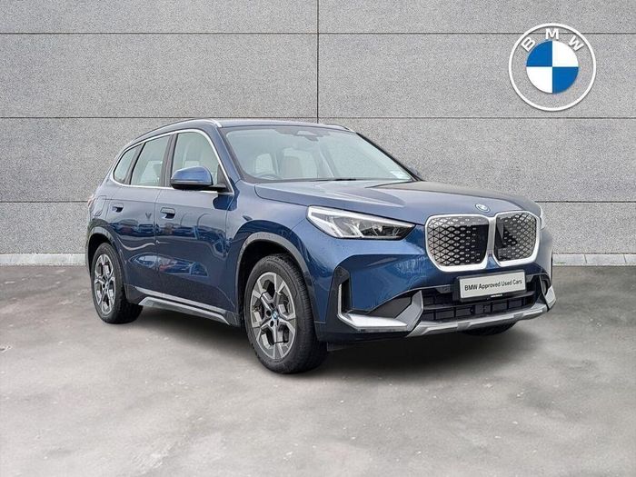 BMW iX1 2025