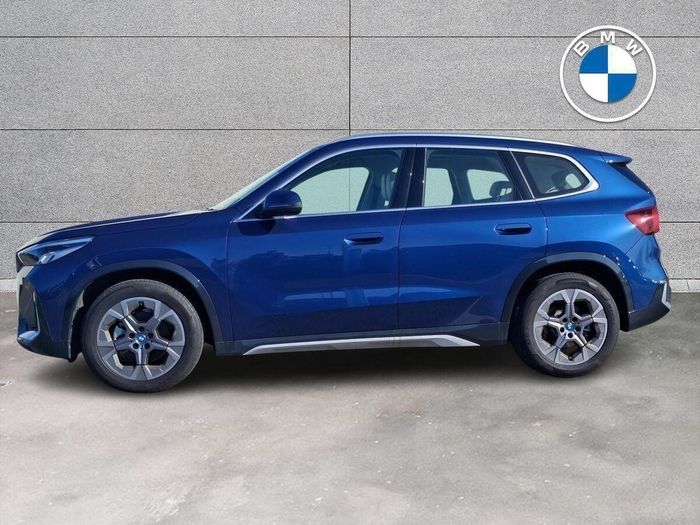 BMW iX1 2025