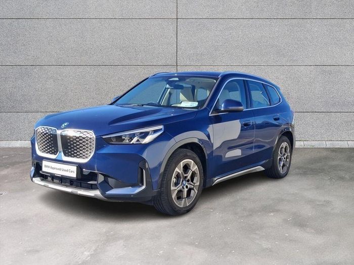 BMW iX1 2025