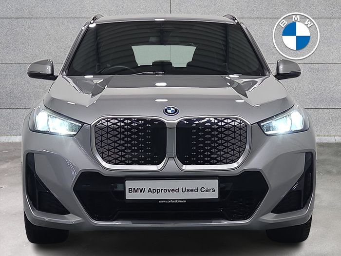 BMW iX1 2024
