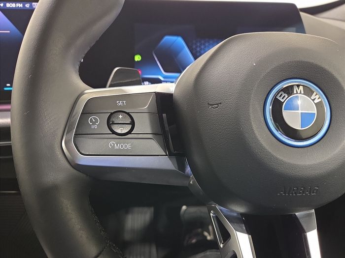 BMW iX1 2024