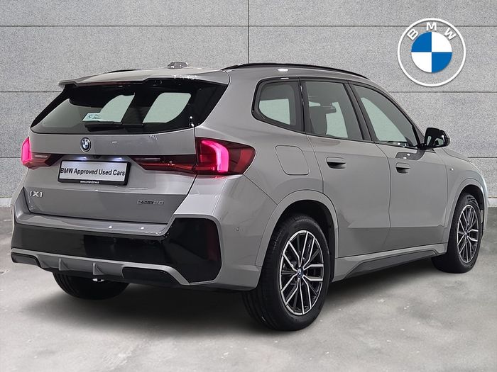 BMW iX1 2024
