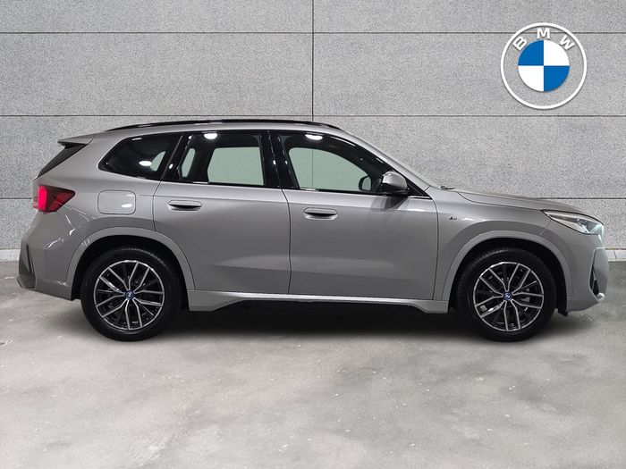 BMW iX1 2024