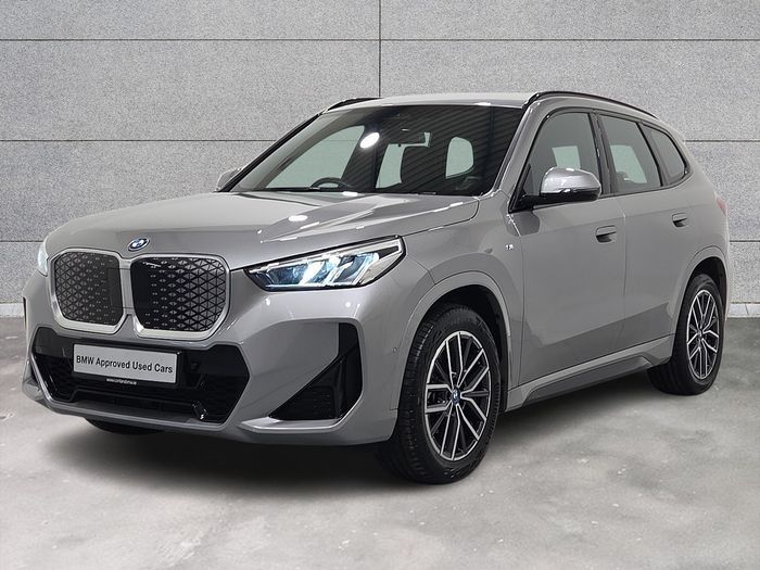 BMW iX1 2024