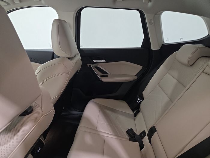 BMW iX1 2025