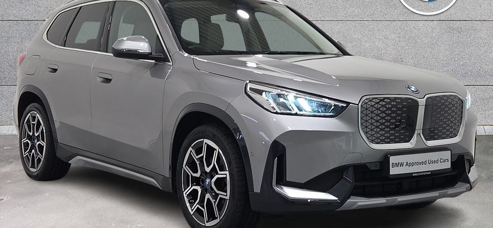 BMW iX1 2025