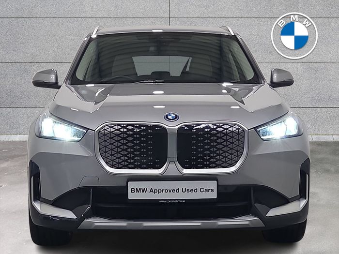 BMW iX1 2025