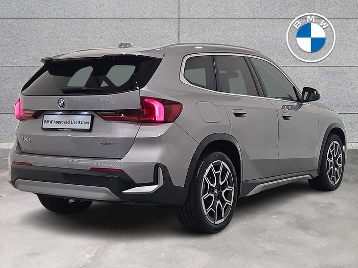 BMW iX1 2025