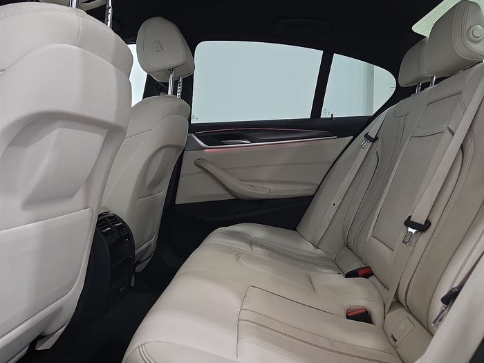 BMW 5 Series 2023