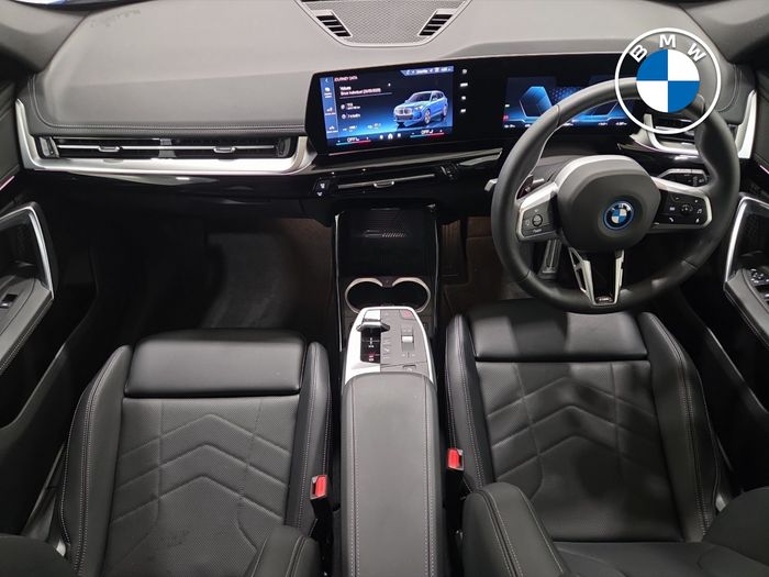 BMW iX1 2025