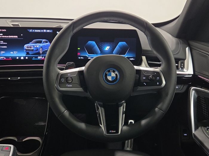 BMW iX1 2025
