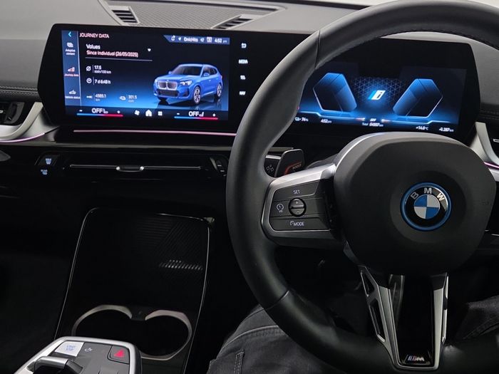 BMW iX1 2025