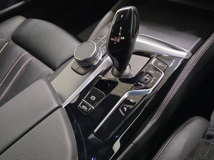 BMW 5 Series 2022