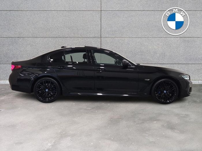 BMW 5 Series 2022