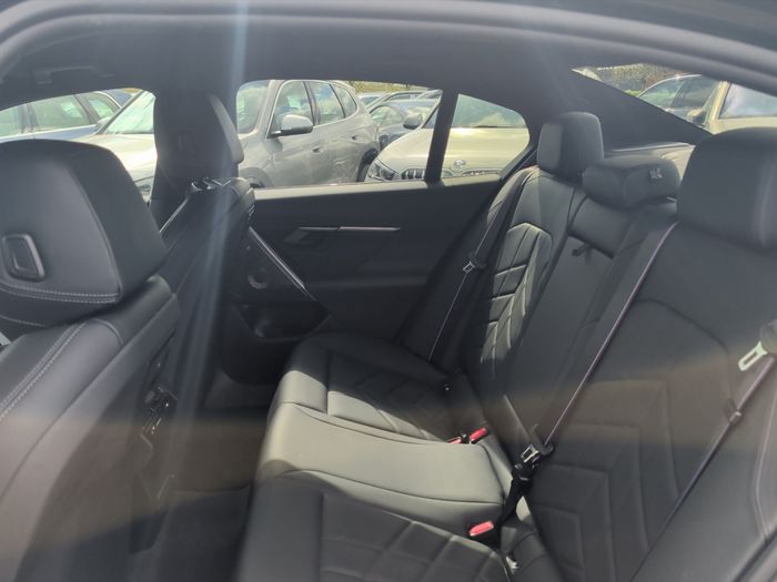 BMW i5 2024
